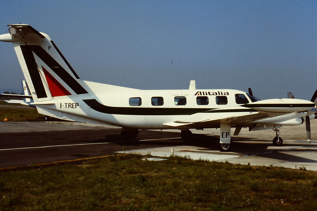 I-TREP Alitalia Flying School Piper PA-42-720 Cheyenne IIIA  @ Aeroporto di Verona © Piti Spotter Club Verona 