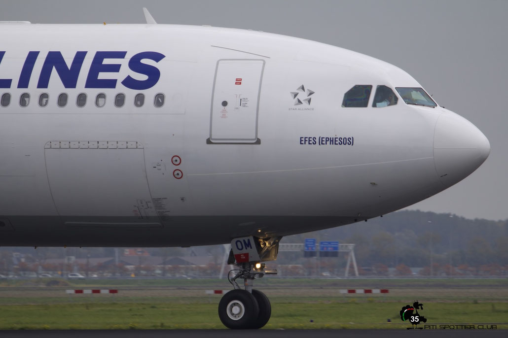 TC-JOM A330-302E 1499 Turkish Airlines - THY Türk Hava Yollari @ Amsterdam Airport 24.10.2015 © Piti Spotter Club Verona