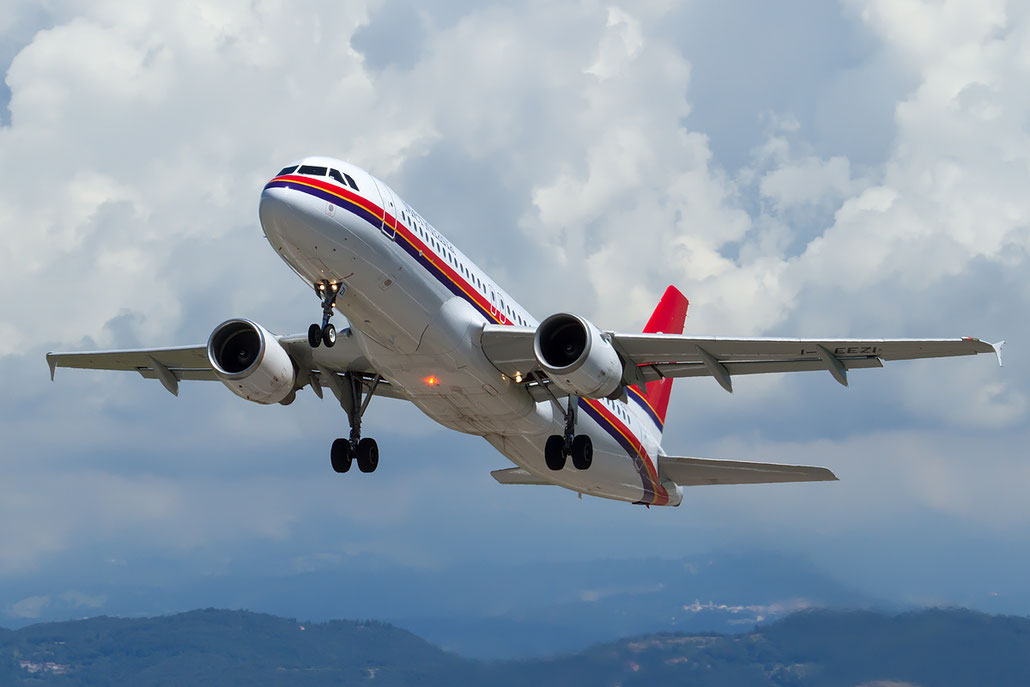 I-EEZI  A320-214  749  Meridiana  @ Aeroporto di Verona © Piti Spotter Club Verona 
