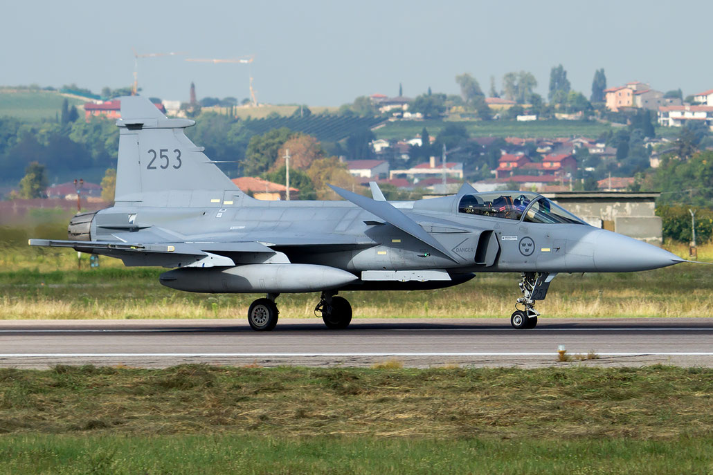 39253  253  JAS39C  39-253  F7  © Piti Spotter Club Verona