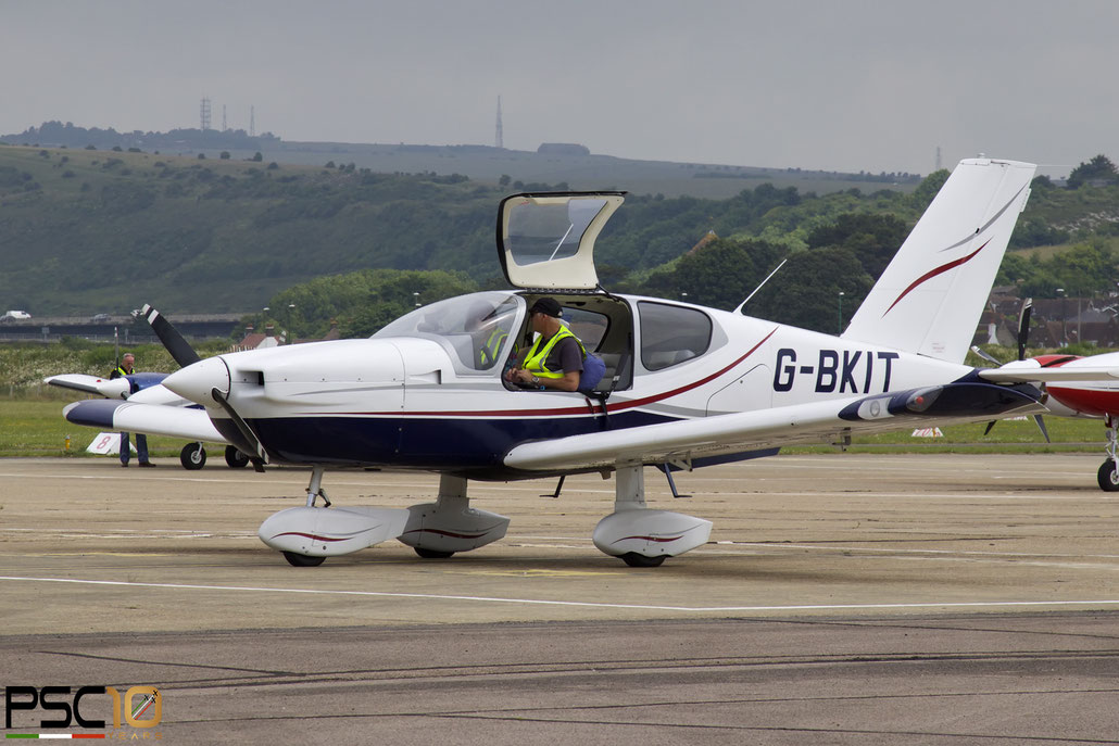 G-BKIT  Socata TB-9 Tampico C/N 330 @ Brighton City Airport ©  2022 Piti Spotter Club Verona