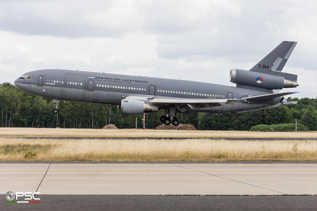 T-264   KDC-10  46985 © Piti Spotter Club Verona 