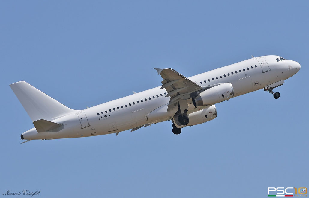 LY-MLJ  A320-232  3877  Avion Express  @ Aeroporto di Verona  07 2022 © Piti Spotter Club Verona 
