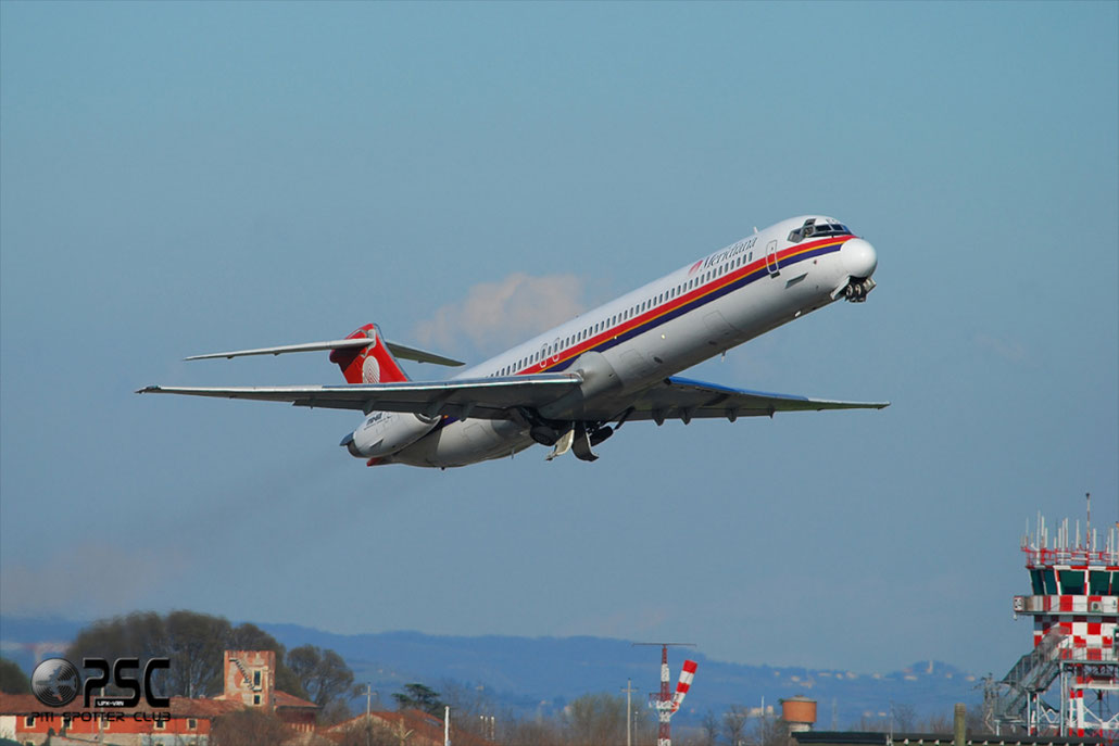 I-SMEC  MD-83  49808/1836  Meridiana  @ Aeroporto di Verona © Piti Spotter Club Verona 