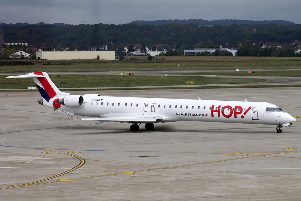 F-HMLM CRJ1000EL 19023 HOP! @ Basel Airport 09.2015 © Piti Spotter Club Verona