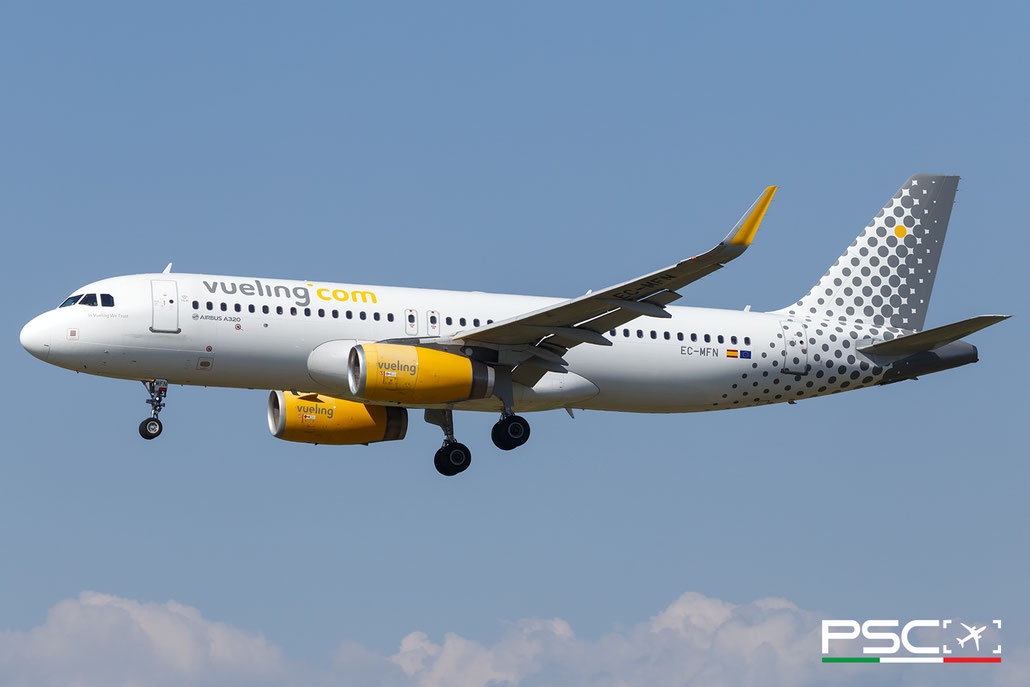 EC-MFN Airbus A320-232 6594  V2527-A5 In Vueling We Trust Vueling 2015 @ Barcellona BCN 09 2025 © Piti Spotter Club Verona