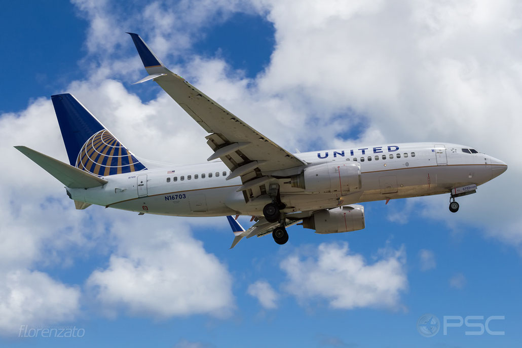 N16703 B737-724 28764/37 United Airlines @ Sint Maarten Airport 09.04.2016© Piti Spotter Club Verona