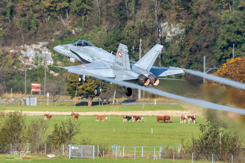 J-5023   F/A-18C-49-MC  1372/SFC023   © Piti Spotter Club Verona 
