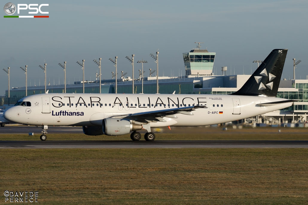 D-AIPC A320-211 71 Lufthansa @ Munich Airport 13.12.2015 © Piti Spotter Club Verona