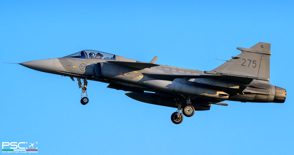 39275 275 JAS39C 39-275 F7 @ Leeuwarden Air Base 04 2025 © Piti Spotter Club Verona