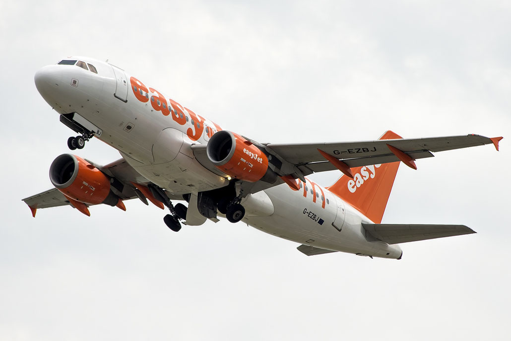 G-EZBJ A319-111 3036 EasyJet Airline @ Venezia Airport 01.08.2015 © Piti Spotter Club Verona