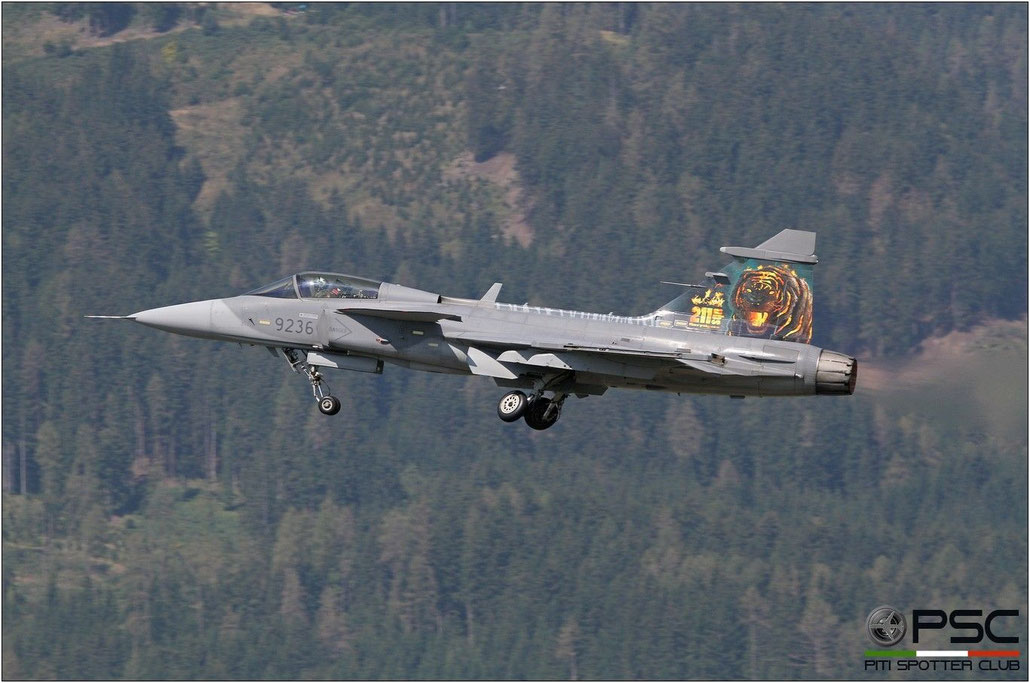 9236   JAS39C  39-236  211.tl © Piti Spotter Club Verona 