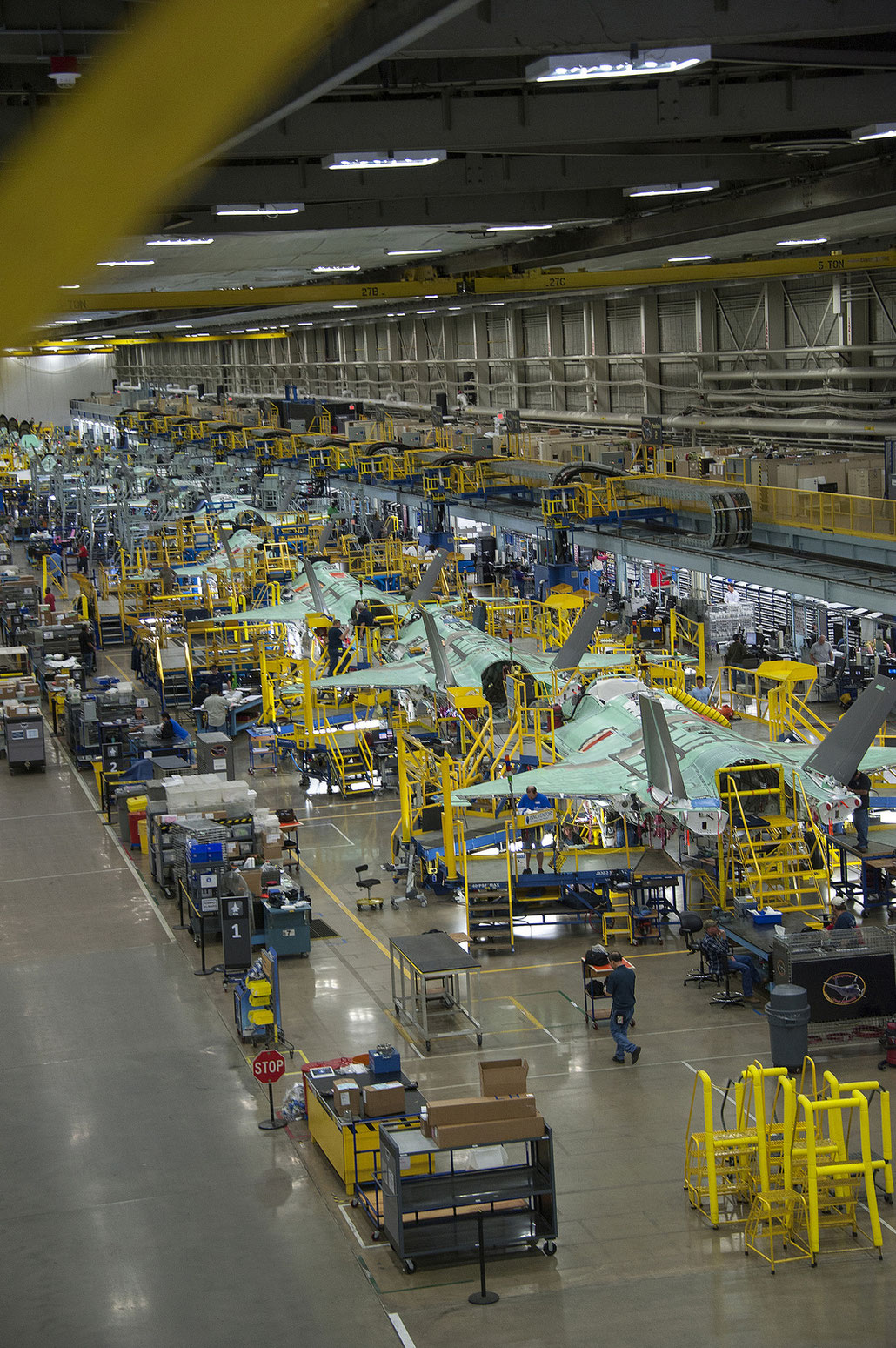 F-35 Production Line by Lockheed Martin, su Flickr
