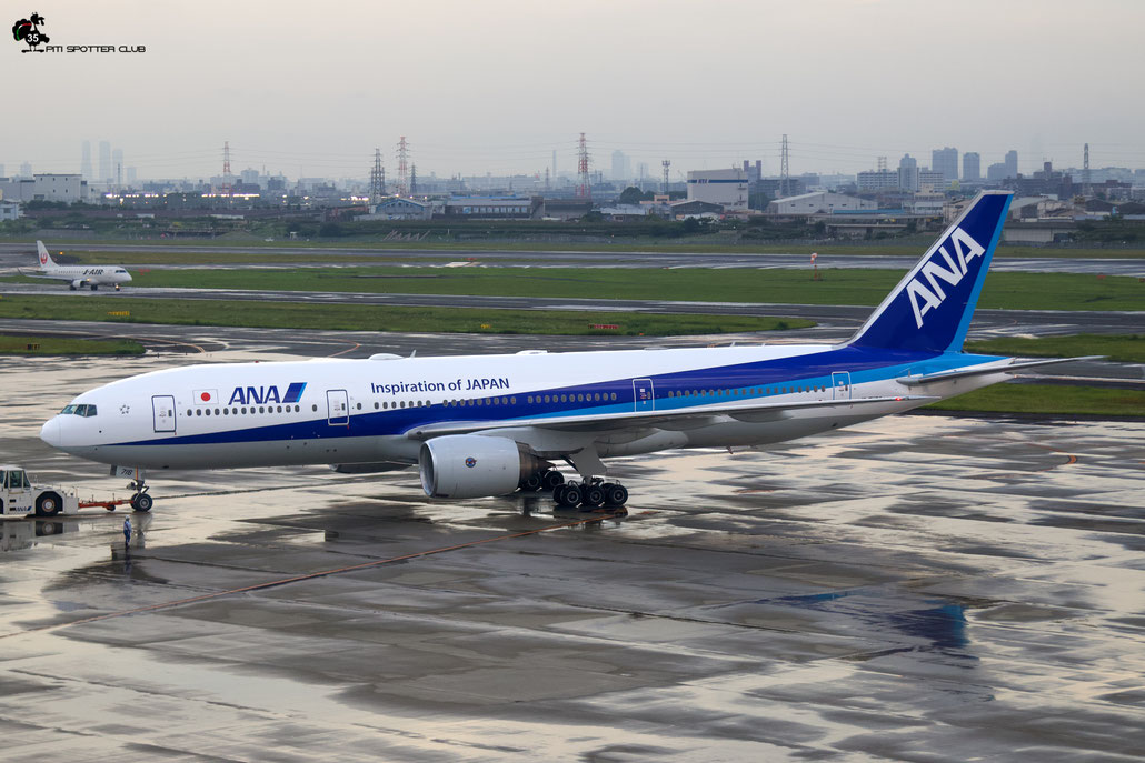 JA716A B777-281ER 33414/574 ANA - All Nippon Airways @ Osaka Itami 07.2023 © Piti Spotter Club Verona