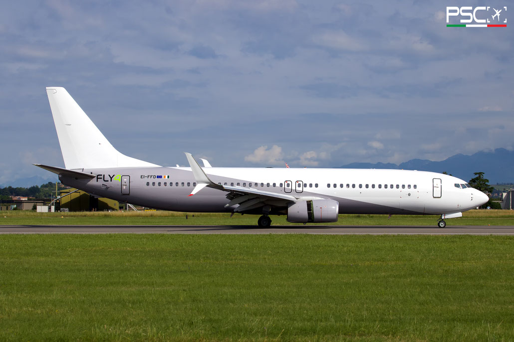 EI-FFD Boeing 737-8K5 40944 4431 cfm56-7B27  Fly4 Airlines>TUI Airways 2013 @ Aeroporto di Verona 05 2024 © Piti Spotter Club Verona
