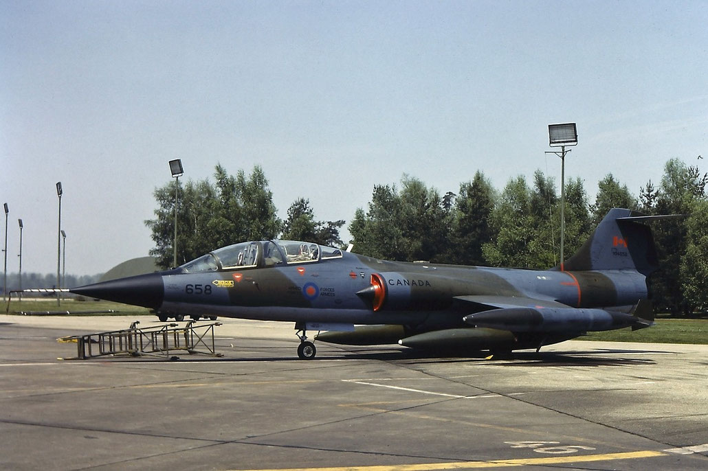 104658   CF-104D Mk2  583A-5328 © Piti Spotter Club Verona 