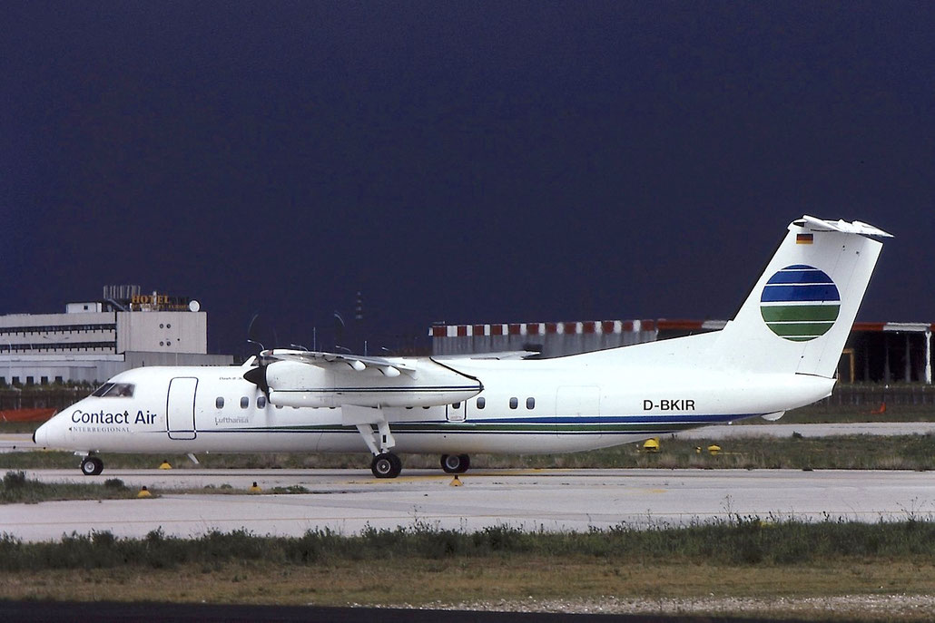 D-BKIR DHC-8-311A 334 Contact Air @ Aeroporto di Verona © Piti Spotter Club Verona