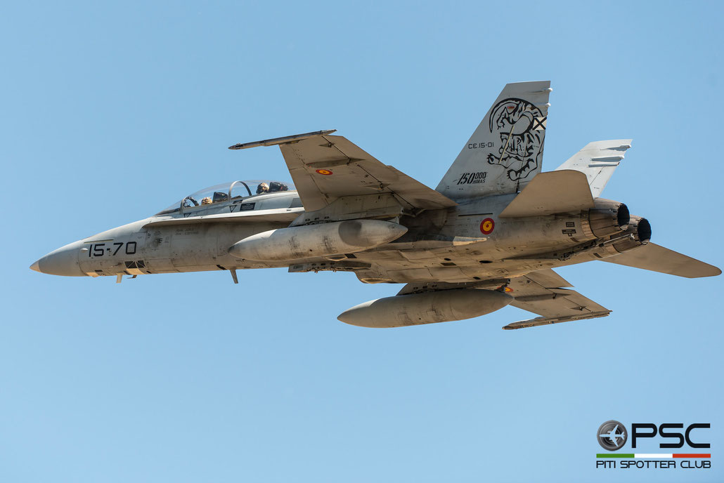 CE.15-01  15-70  EF-18BM  371/B060  Ala 15 © Piti Spotter Club Verona 