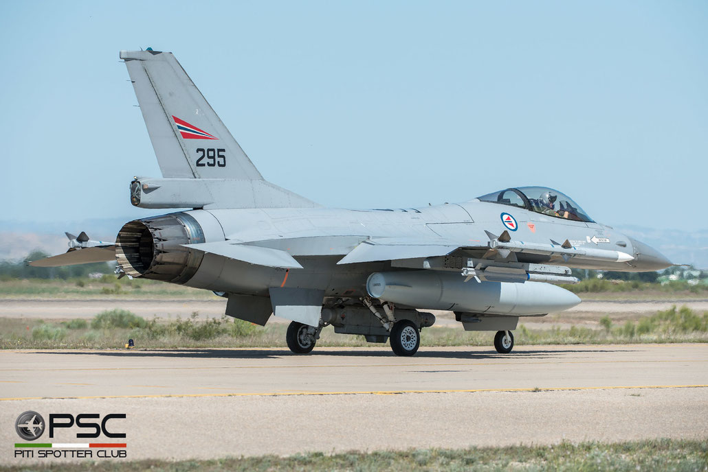 295   F-16AM  6K-24  FLO © Piti Spotter Club Verona 