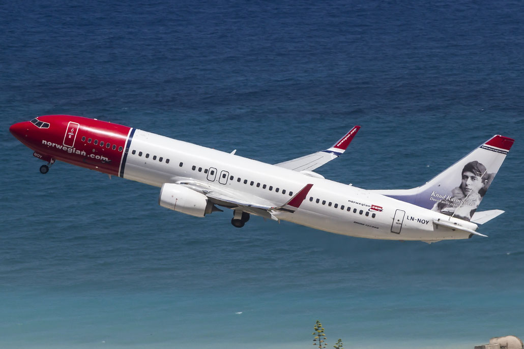 LN-NOY B737-81D 39419/3878 Norwegian @ Rhodes Airport 07.2015 © Piti Spotter Club Verona
