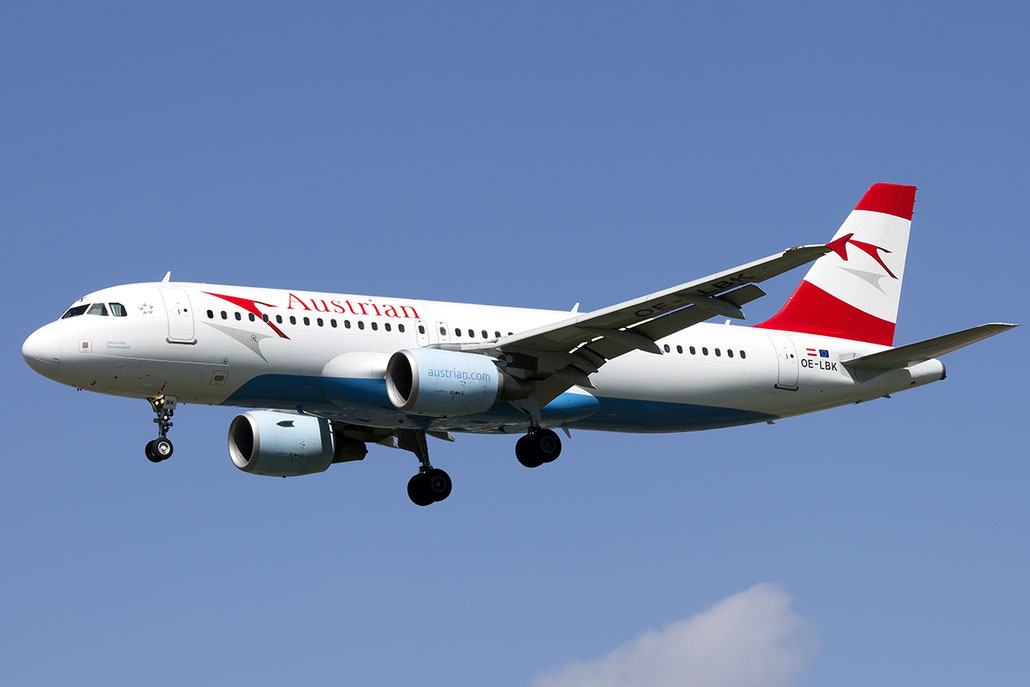 OE-LBK A320-214 1931 Austrian Airlines @ London Heathrow Airport 13.05.2015 © Piti Spotter Club Verona