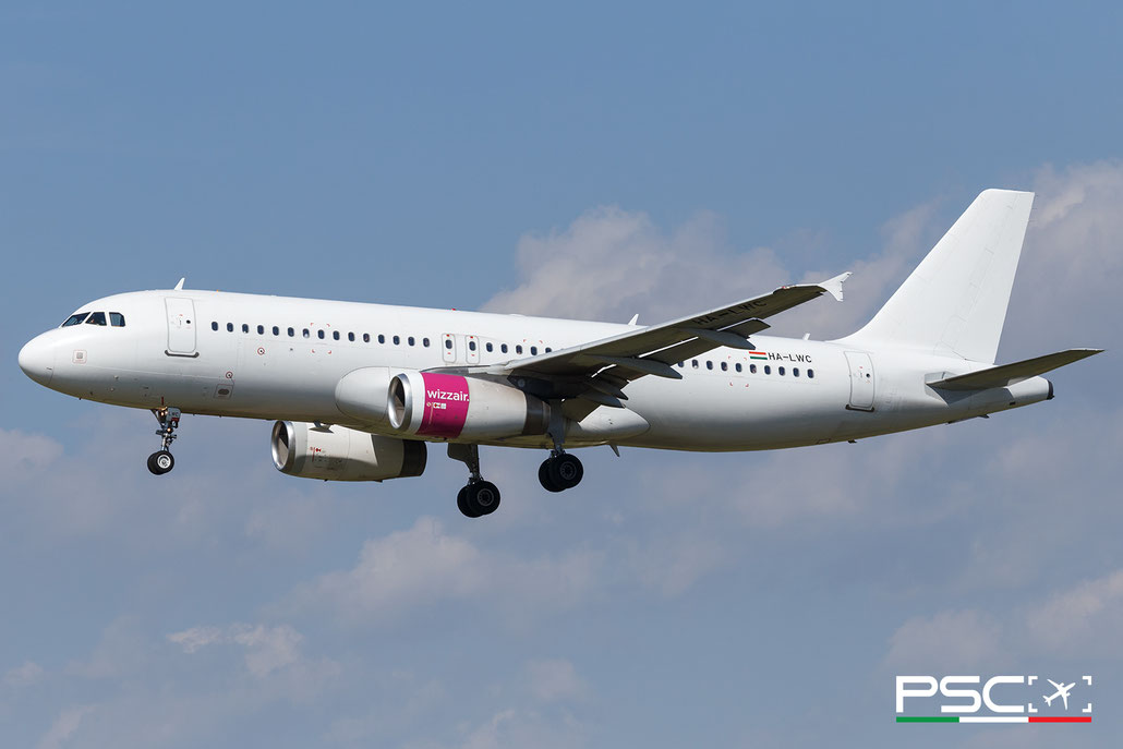 HA-LWC Airbus A320-232 4323  V2527-A5  Wizz Air 2010 @ Barcellona BCN 09 2025 © Piti Spotter Club Verona
