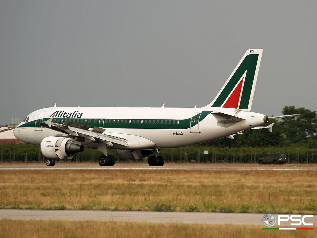 I-BIMO A319-112 1770 Alitalia @ Aeroporto di Verona 10.08.2007  © Piti Spotter Club Verona