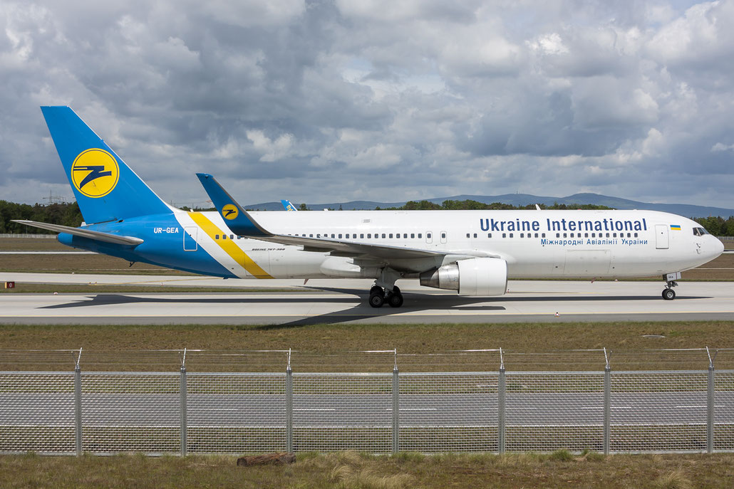 UR-GEA B767-322ER 25280/391 Ukraine International Airlines @ Frankfurt Airport 08.05.2015 © Piti Spotter Club Verona