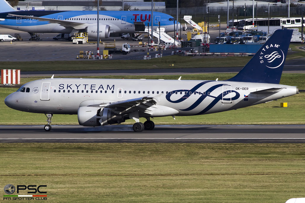 OK-OER A319-112 3892 CSA Czech Airlines @ Birmingham Airport 11.2017 © Piti Spotter Club Verona