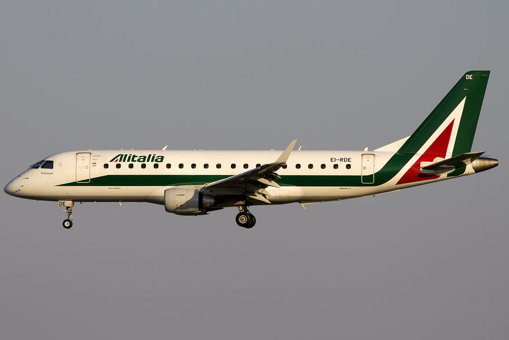 EI-RDE ERJ175STD 17000335 Alitalia CityLiner @ Venezia Airport 22.08.2015 © Piti Spotter Club Verona