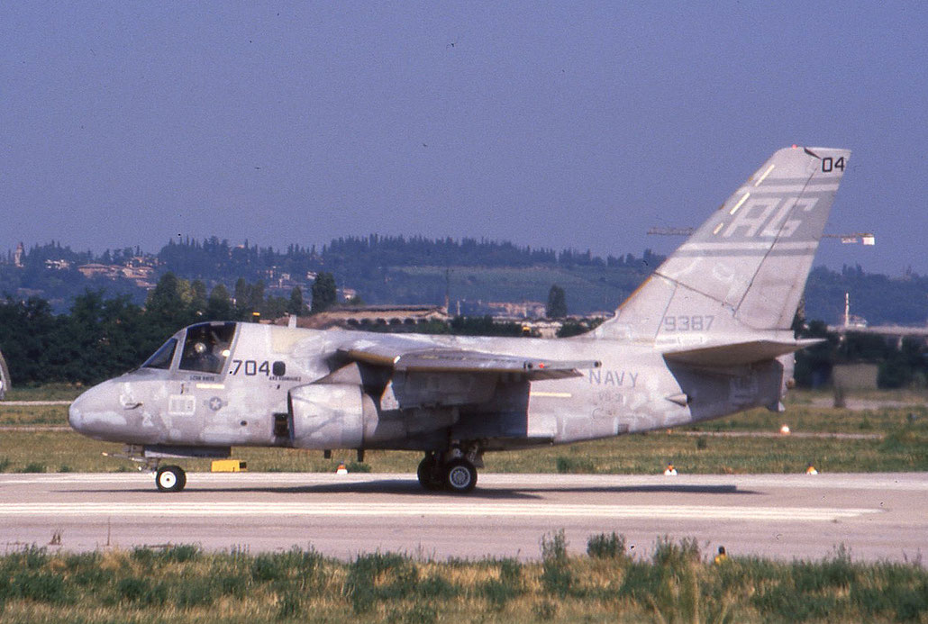 159747  704  S-3B  394A-3076  @ Aeroporto di Verona   © Piti Spotter Club Verona