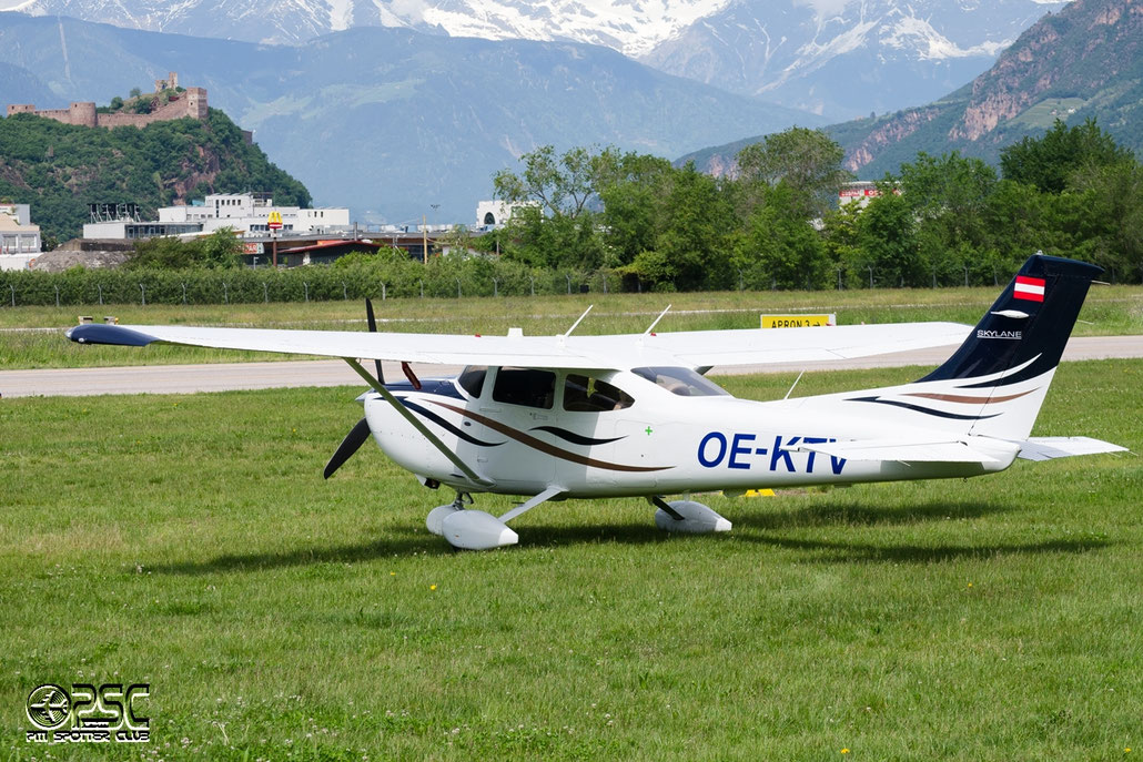 OE-KTV Cessna 182T C182 18282107 Vyhnalek Tomas, Decin CZ @ Aeroporto di Bolzano © Piti Spotter Club Verona
