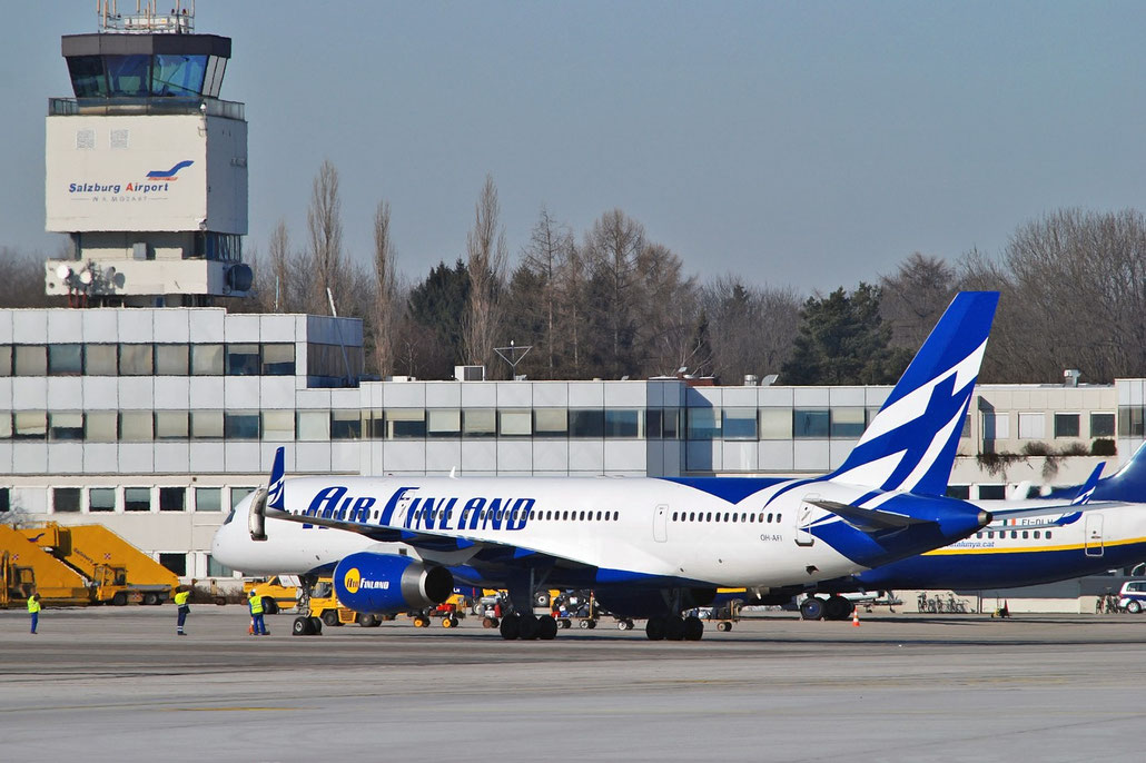 OH-AFI B757-2K2 26330/717 Air Finland @ Salzburg Airport 2011 © Piti Spotter Club Verona