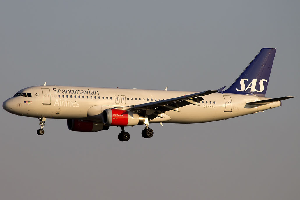 OY-KAL A320-232 2883 SAS Scandinavian Airlines - Scandinavian Airlines System @ Venice Airport 22.08.2015 © Piti Spotter Club Verona