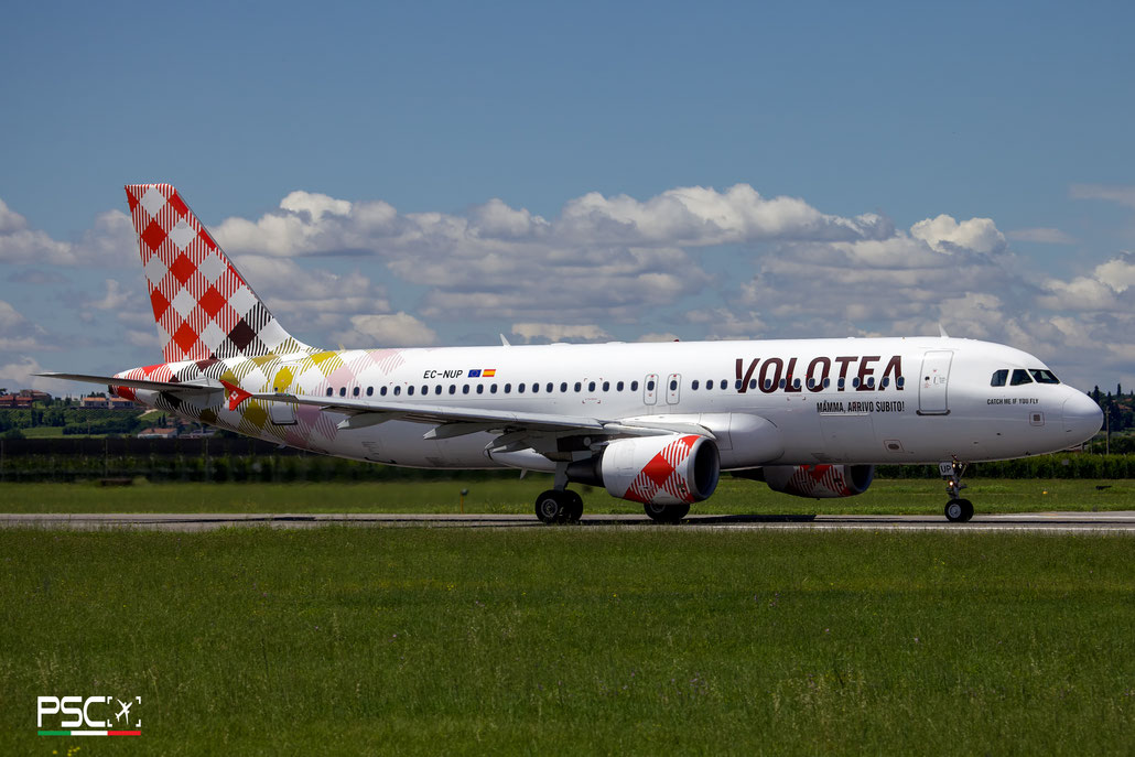 EC-NUP Airbus A320-214 5304  cfm56-5B4/3 Catch me if you fly Volotea (AerCap Holdings NV) 2012  @ Aeroporto di Verona 06 2024 © Piti Spotter Club Verona