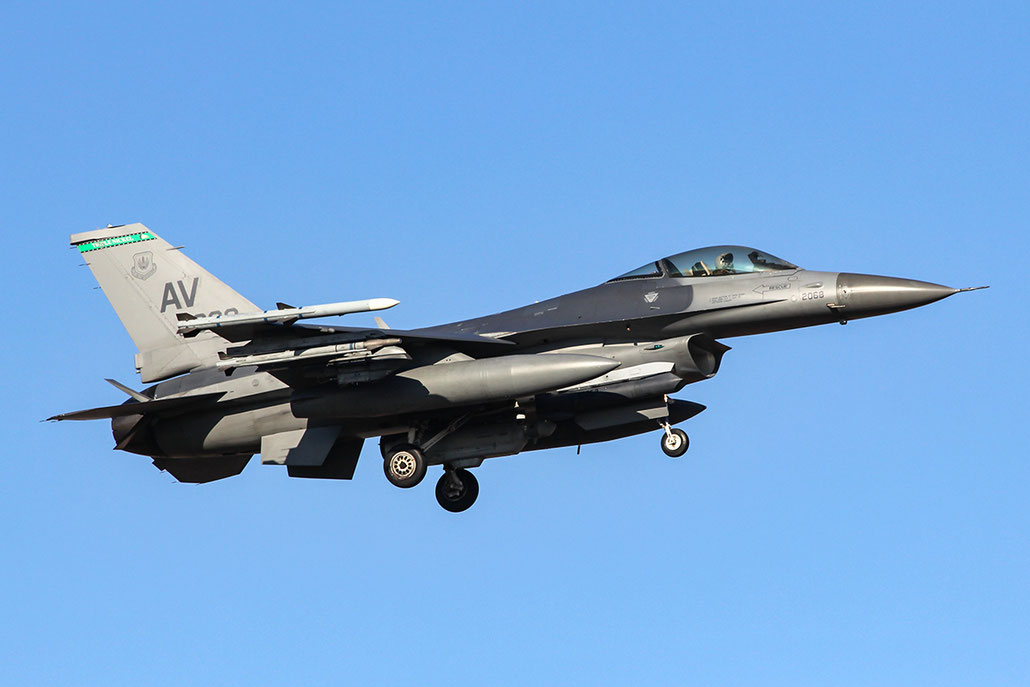 89-2068  AV  F-16CM-40-CF  1C-221  555th FS © Piti Spotter Club Verona 