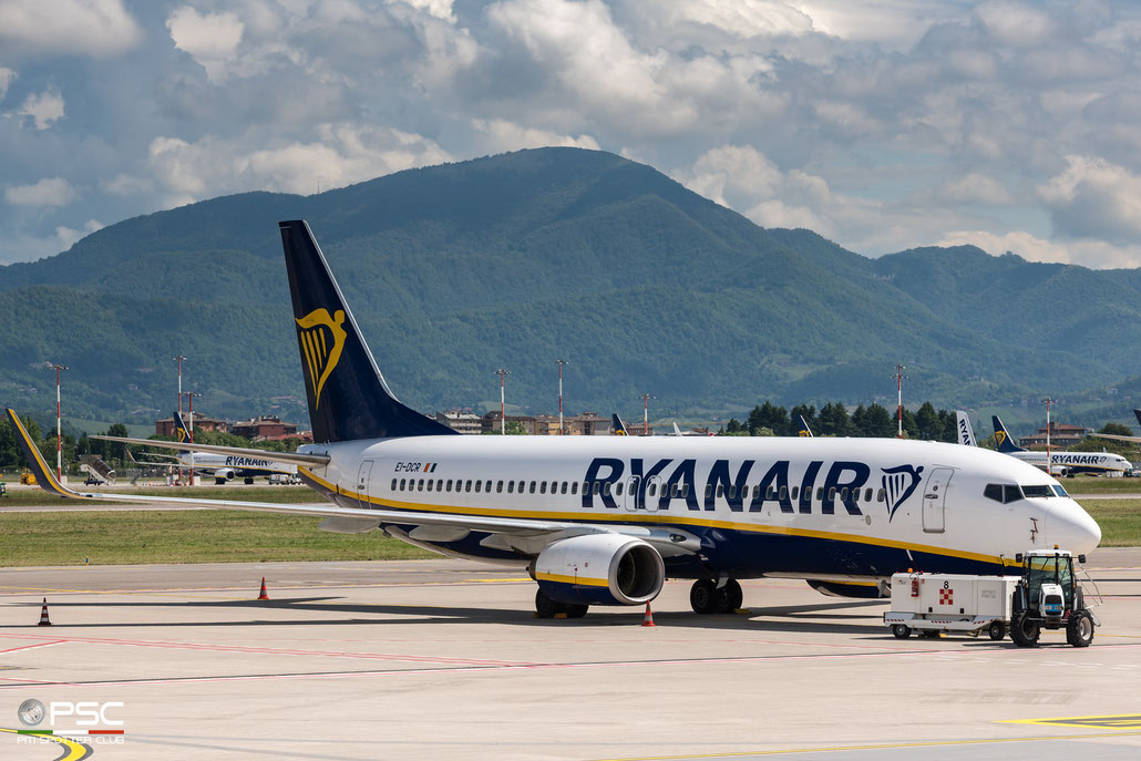 EI-DCR  B737-8AS  33811/1613  Ryanair  @ Aeroporto Bergamo © 2021 Piti Spotter Club Verona
