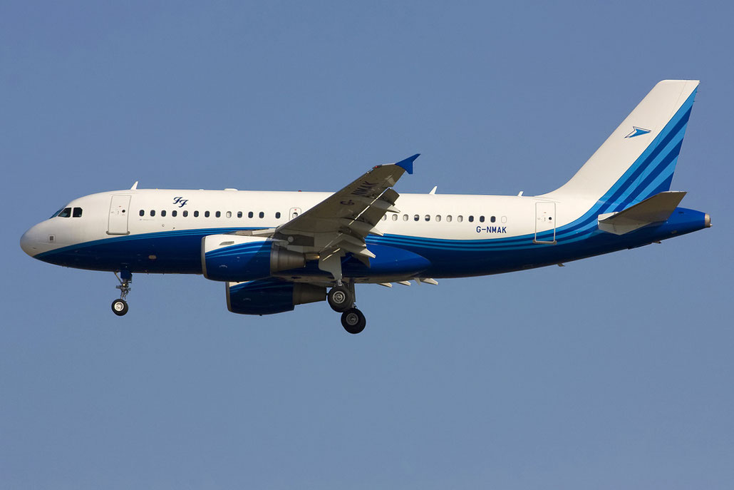 G-NMAK A319-115 (ACJ) (Foo Fighters Logo) 2550 Twinjet Aircraft @ Venezia Airport 12.08.2012 © Piti Spotter Club Verona