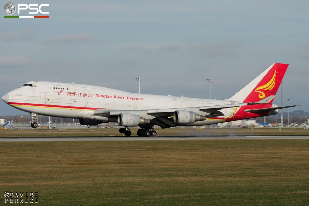 B-2435 B747-481BDSF 28282/1133 Yangtze River Express @ Munich Airport 13.12.2015 © Piti Spotter Club Verona