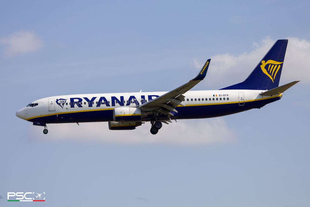 EI-DYX Boeing 737-8AS 37517 2754 cfm56-7B24  Ryanair 2009  @ Aeroporto di Verona 08 2025 © Piti Spotter Club Verona