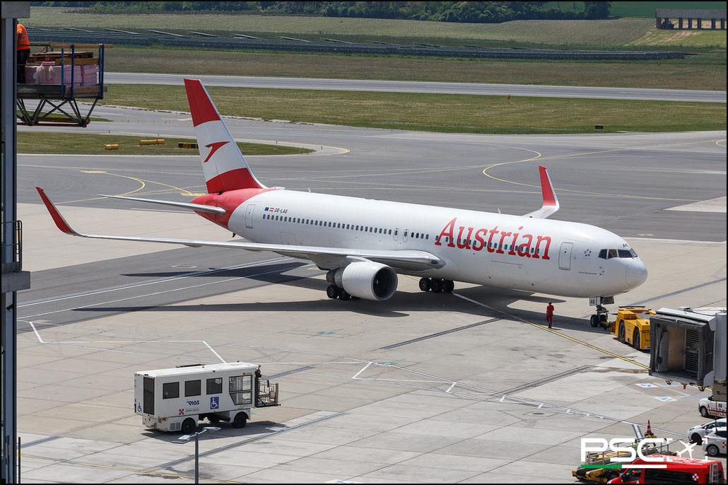 OE-LAE Boeing 767-3Z9ER 30383 812 PW4060 Wiener Sängerknaben Austrian Airlines 2000 @ Vienna VIE 06 2025 © Piti Spotter Club Verona