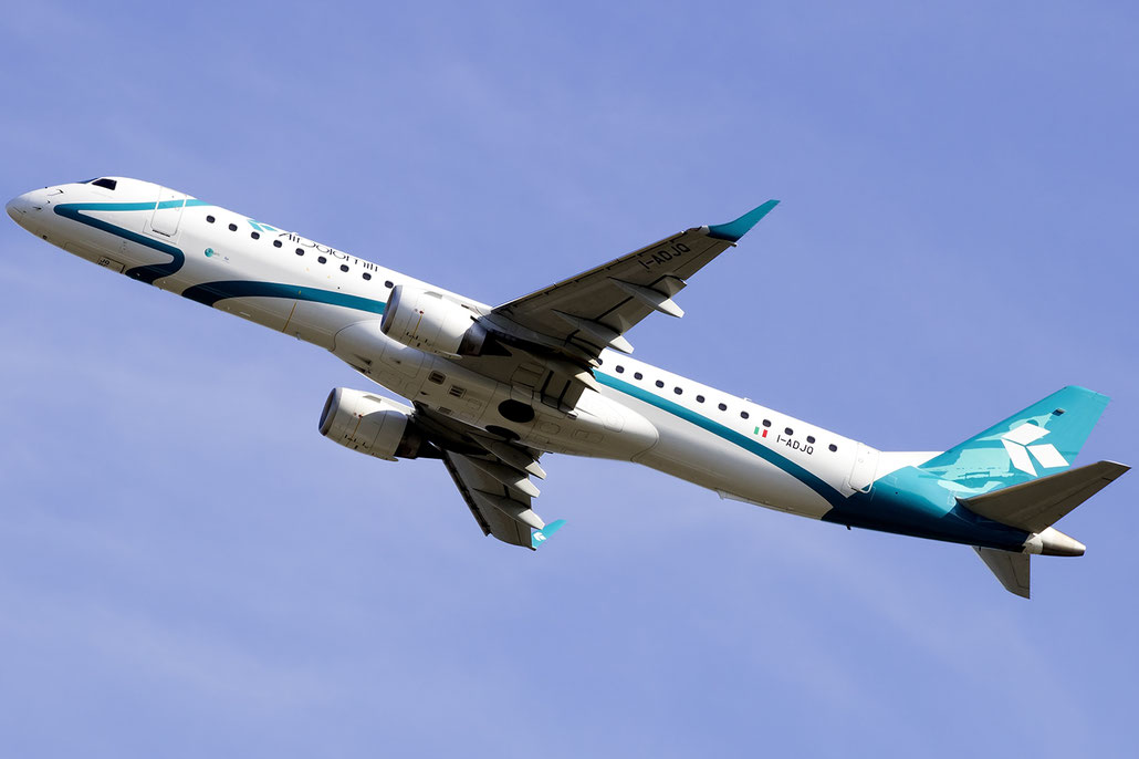 I-ADJQ ERJ195LR 19000587 Air Dolomiti @ Venezia Airport 17.04.2016 © Piti Spotter Club Verona