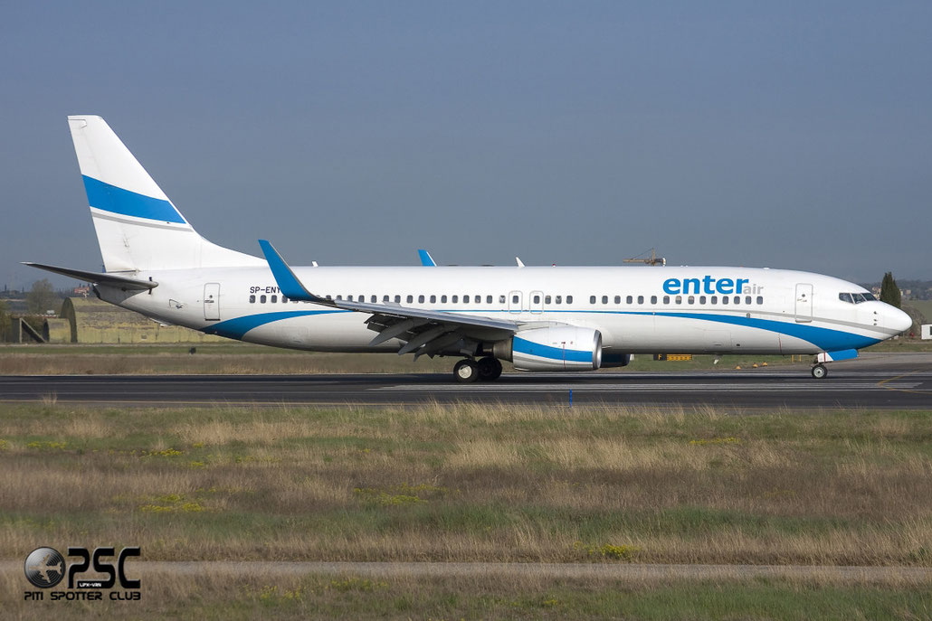 SP-ENY B737-86N 28592/258 Enter Air