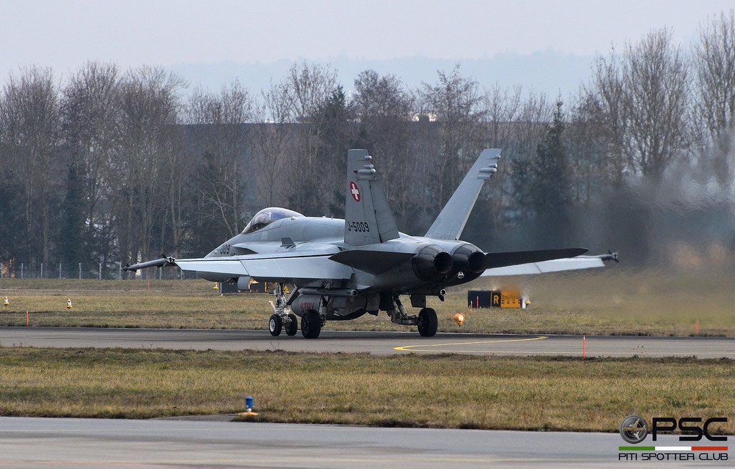 J-5009   F/A-18C-49-MC  1343/SFC009   © Piti Spotter Club Verona 