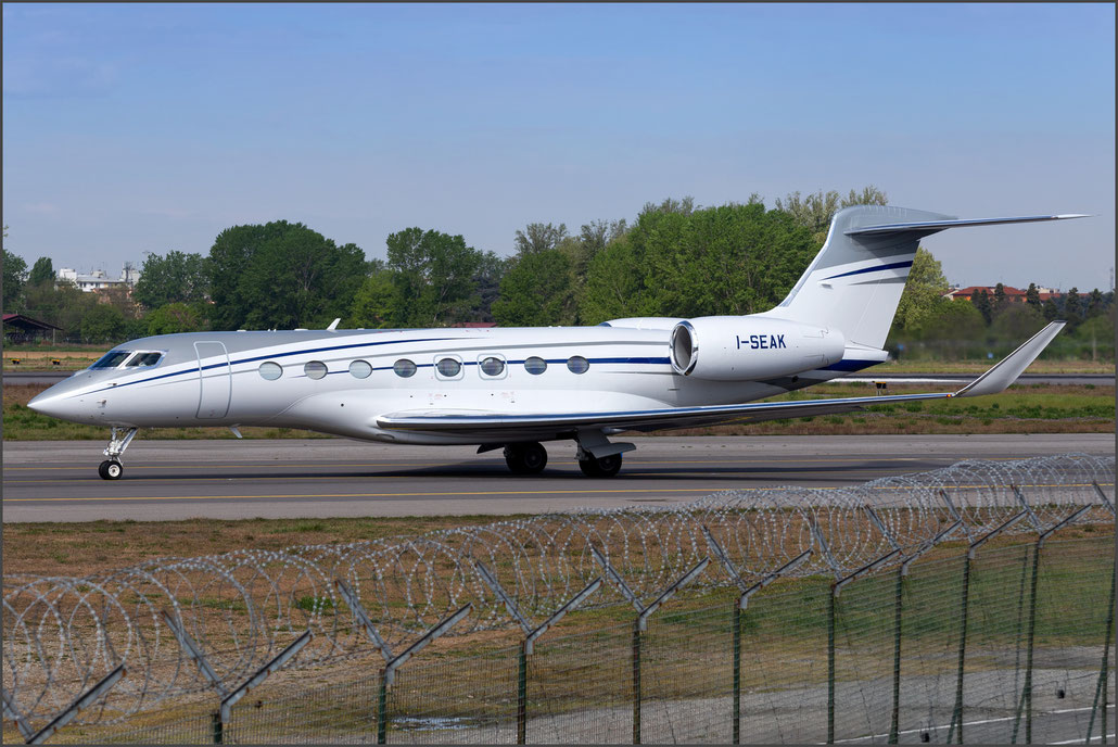 I-SEAK G650ER 6493 Servizi Aerei @ Milano Linate 04.2023 © Piti Spotter Club Verona