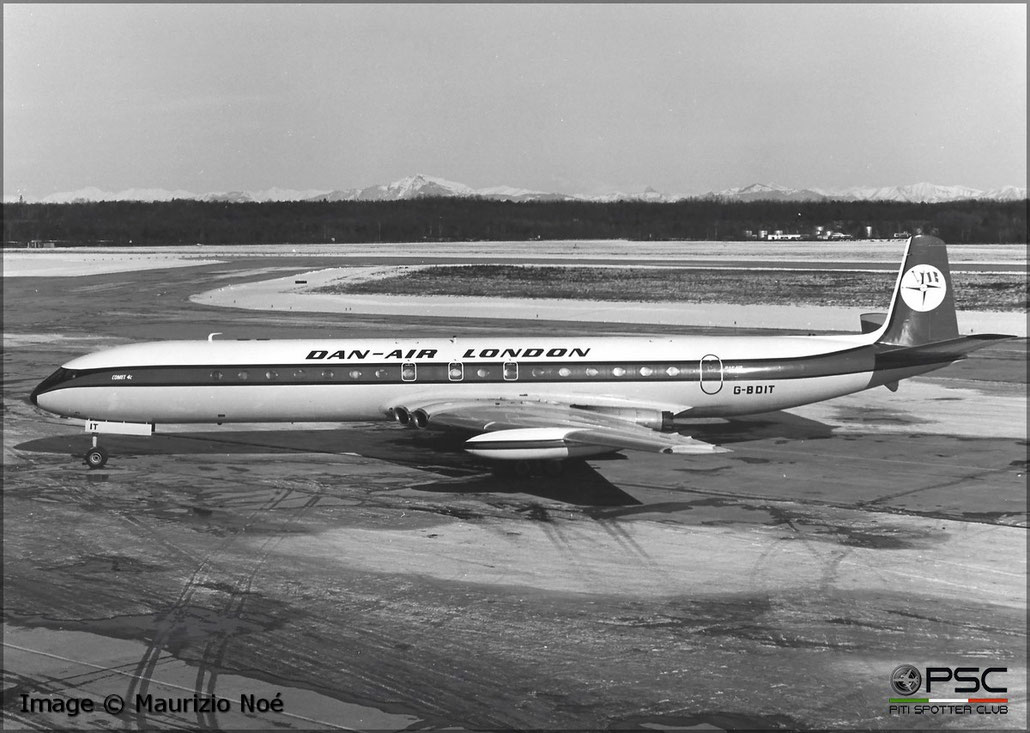 G-BDIT De Havilland DH.106 Comet 4C 6467  Avon 525  Dan-Air London 1962  © collezione Maurizio Noè p.g.c. - Piti Spotter Club Verona