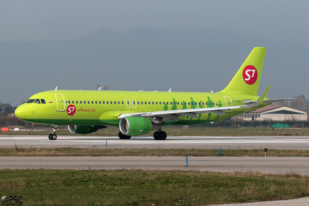 VP-BOM A320-214 6171 S7 Airlines