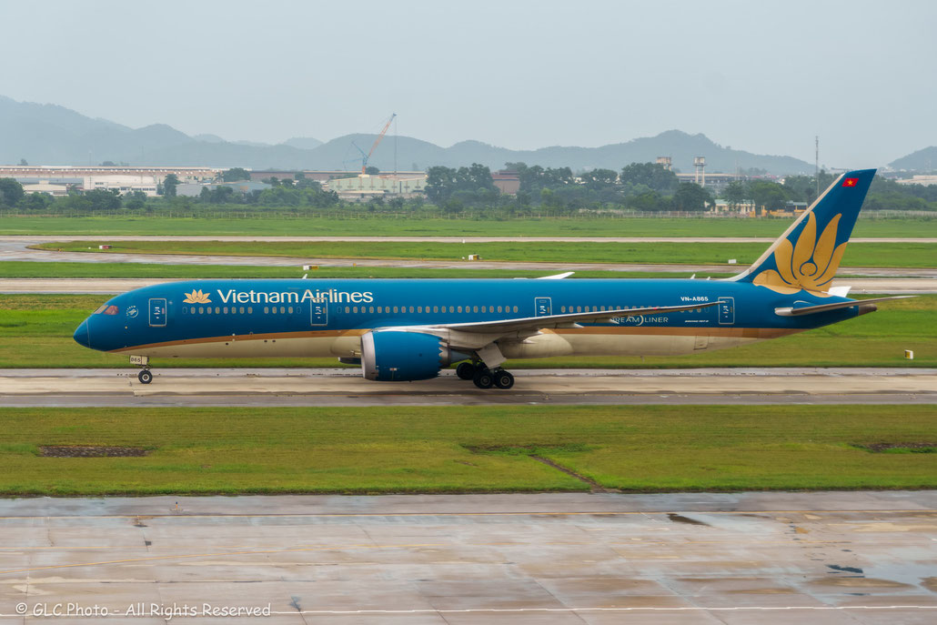 VN-A865 Boeing 787-9 38761 380 GEnx-1B  Vietnam Airlines (AerCap) 2015 @ Hanoi 07 2025 © Piti Spotter Club Verona