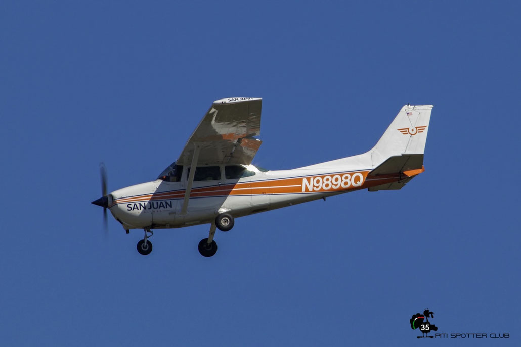 N9898Q 1975 CESSNA 172M @ Boeing Field Airport 22.09.2015 © Piti Spotter Club Verona