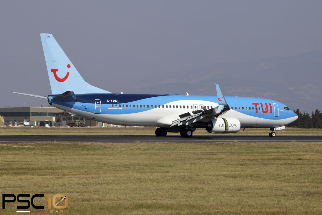 G-TAWZ  B737-86N  32669/1895  TUI Airways  @ Aeroporto di Verona  03 2022 © Piti Spotter Club Verona